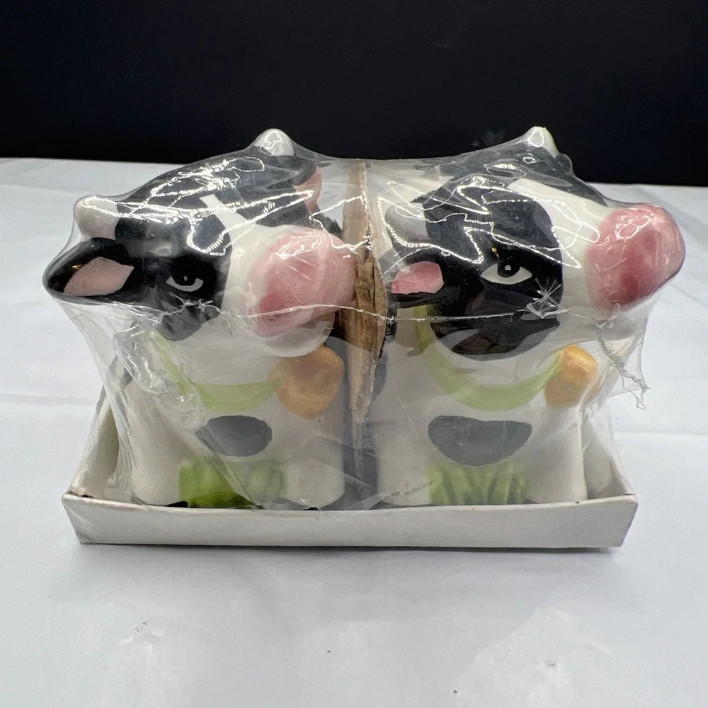 Cow Salt And Pepper Shakers Dolgencorp New Vintage